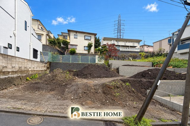 ■BESTie100■岸根公園歩8分♪ZEH水準♪2駅利用可♪土地111.56㎡の前面道路含む現地写真|前面道路含む現地写真です
