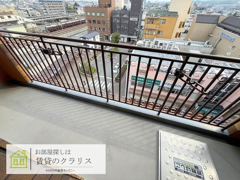 桂オーエスプラザビルのバルコニー