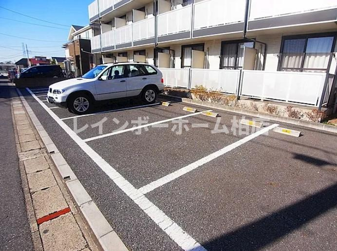 特典：仲介手数料が50％OFFです‼の駐車場|駐車場です