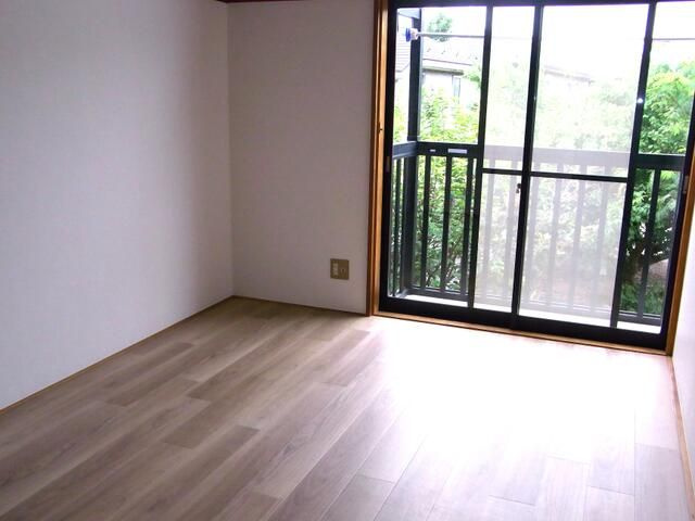 シャルム中村Ⅵの居間・リビング