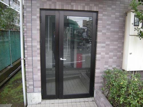 ウエストベリー弐番館のエントランス