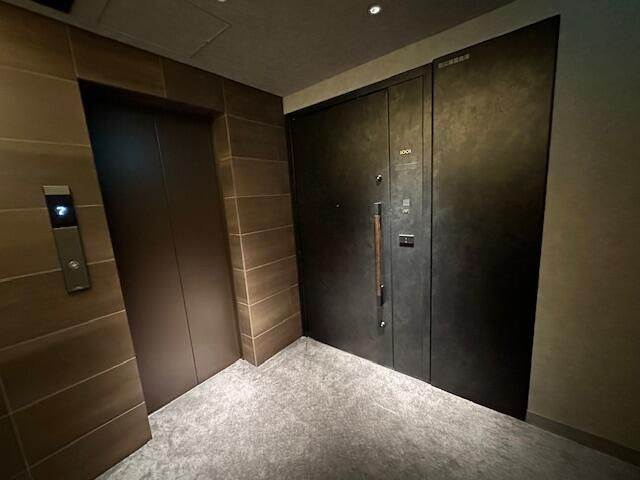 パルシオ広尾の玄関