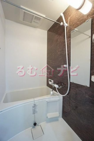 福岡市南区曰佐４丁目のアパートの浴室