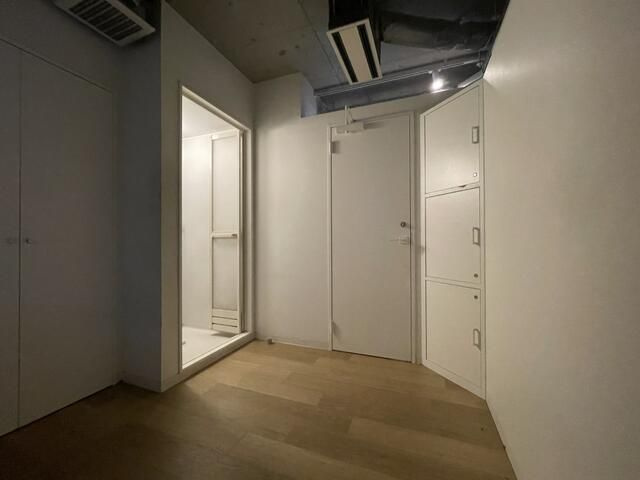 新宿区西新宿７丁目の店舗事務所の内装