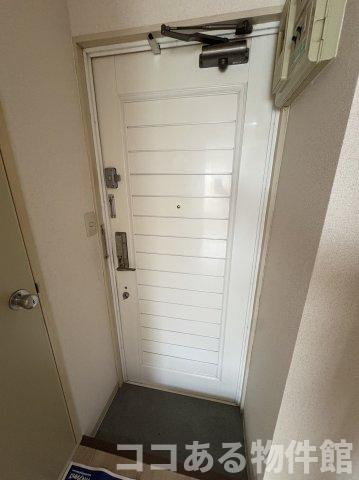 パンシオン白川台の玄関