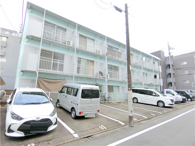 JOYFUL殿山の外観|1984年1月築　RC鉄筋コンクリート造地上3階建て総戸数17戸
東京都大田区北糀谷2丁目　京浜急行本線京急蒲田駅徒歩13分