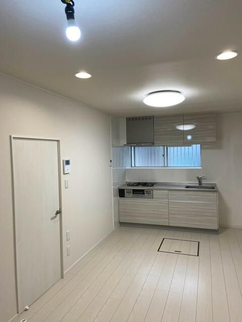 弘明寺戸建のキッチン
