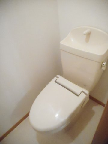 ミドルのトイレ|シンプルで使いやすいトイレです