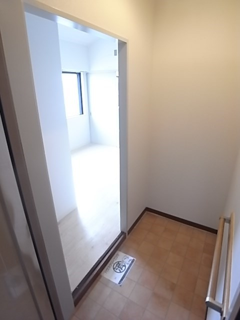 サンパレス尾浜の玄関