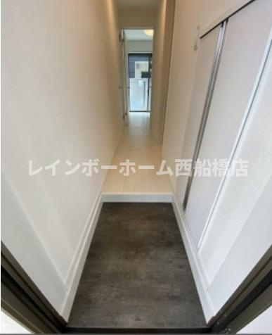 V-room1の玄関