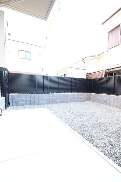 D-room AZDの庭