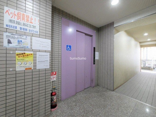 ライズ芦原橋のロビー