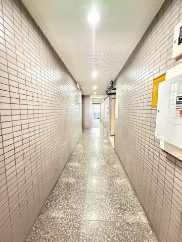 ライズ芦原橋のロビー