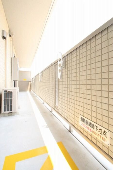 ロイヤルコート空港南のバルコニー