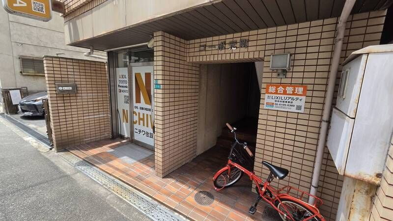 コーポ元町のエントランス
