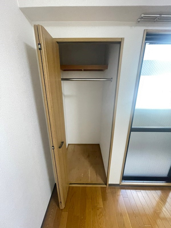 TATディナスティ西本町の収納