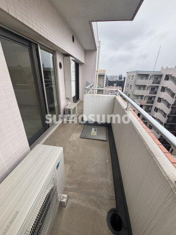 BRAVI南堀江のバルコニー