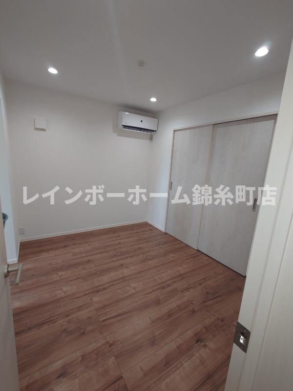 T.A足立区足立2丁目Ⅱ C棟の居間・リビング