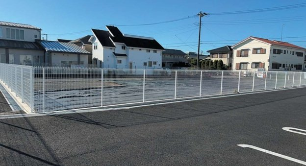 泉区中田北1丁目 土地 21800万円の前面道路含む現地写真