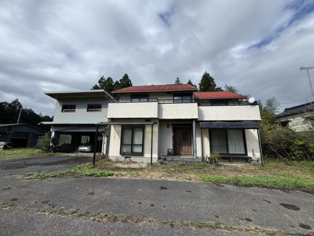 ゴルフ場近く！和室のくつろぎと緑のある暮らし。日光市沢又の二世帯住宅の外観