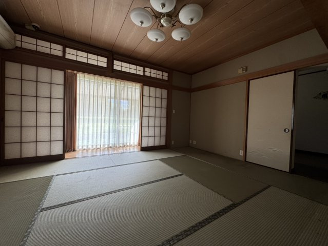 ゴルフ場近く！和室のくつろぎと緑のある暮らし。日光市沢又の二世帯住宅の和室