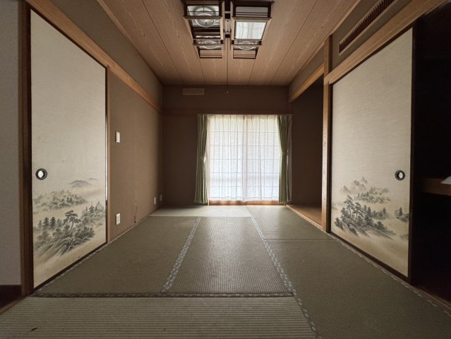 ゴルフ場近く！和室のくつろぎと緑のある暮らし。日光市沢又の二世帯住宅の和室