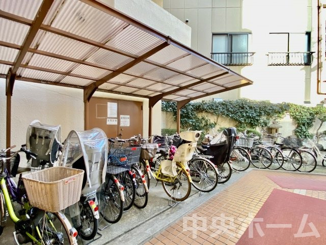パラストすみだの駐輪場|【自転車置き場】最新の空き状況や費用などの詳細は担当スタッフまでお問い合わせください。