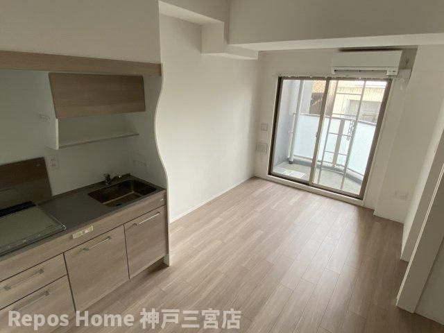 セレニテ神戸元町クレアの居間・リビング