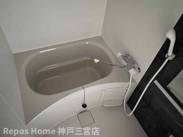 セレニテ神戸元町クレアの浴室