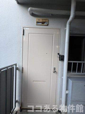 グリーンヒル白川の玄関