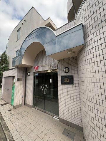 ウィンベルソロ西目白のエントランス