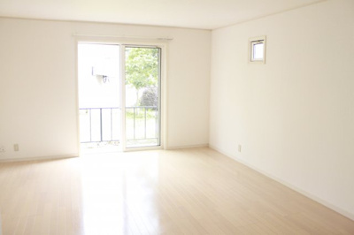 【居間・リビング】 | ＦＯＵＲ　ＳＥＡＳＯＮＳ | 別のお部屋の写真です