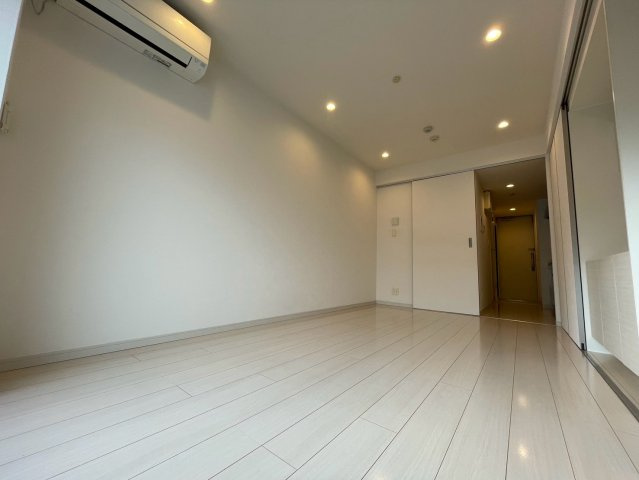 松戸市胡録台の賃貸マンションの居間・リビング|おしゃれなリビングです