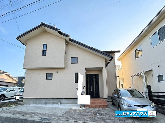 【中古戸建】刈谷市高須町1丁目の外観|事前予約にて現地ご見学いただけます！お気軽にお問い合わせください♪
■株式会社　セキュアハウス■
住宅ローンに強く、知識、経験豊富なスタッフ在籍
お客様に寄り添い、ご成約後もサポート致します。　　　　