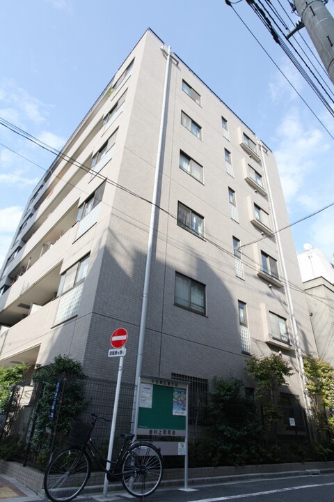 グランベル上野の杜の外観|「入谷」駅徒歩３分！スーパーやコンビニ近く買物便利な耐震基準適合マンション、グランベル上野の杜は即日現地案内可能となっておりますので、お気軽にお問い合わせください！