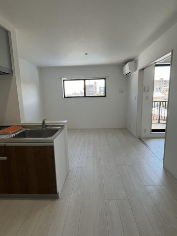 福岡市南区横手南町のアパートの居間・リビング