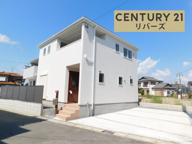 海部郡蟹江町富吉１丁目の新築一戸建の前面道路含む現地写真|☆２号棟☆　新価格！！いつでもご案内できます♪（お問合せ当日、平日、水曜、夜間でもＯＫ）　長期優良住宅♪　南向き！　敷地４０．９７坪！　駐車２台！　広いリビング１８．０帖♪　買い物施設徒歩１０分圏内！