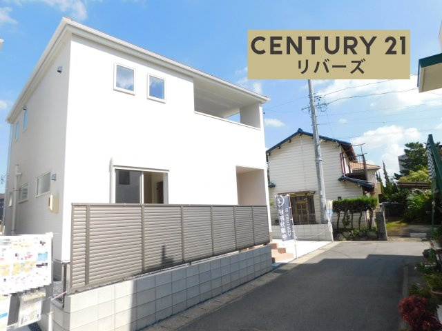 海部郡蟹江町富吉１丁目の新築一戸建の外観|☆２号棟☆　新価格！！いつでもご案内できます♪（お問合せ当日、平日、水曜、夜間でもＯＫ）　長期優良住宅♪　南向き！　敷地４０．９７坪！　駐車２台！　広いリビング１８．０帖♪　買い物施設徒歩１０分圏内！