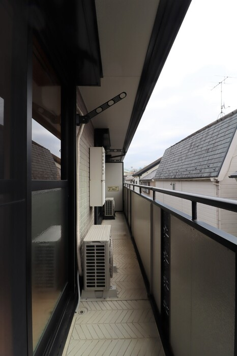 府中市小柳町２丁目のアパートのバルコニー|参考写真