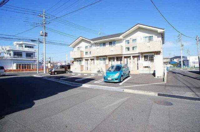 サンパストラルの駐車場|高崎、前橋のお部屋探しはエンドスケープまで！お客様の理想お聞かせ下さい♪