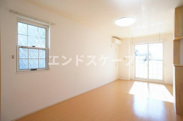サンパストラルの居間・リビング|高崎、前橋のお部屋探しはエンドスケープまで！お客様の理想お聞かせ下さい♪
