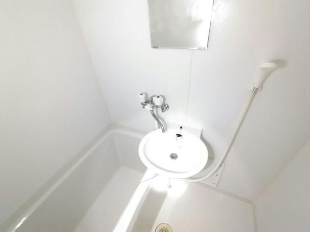 レオパレスサランズ日吉の洗面所