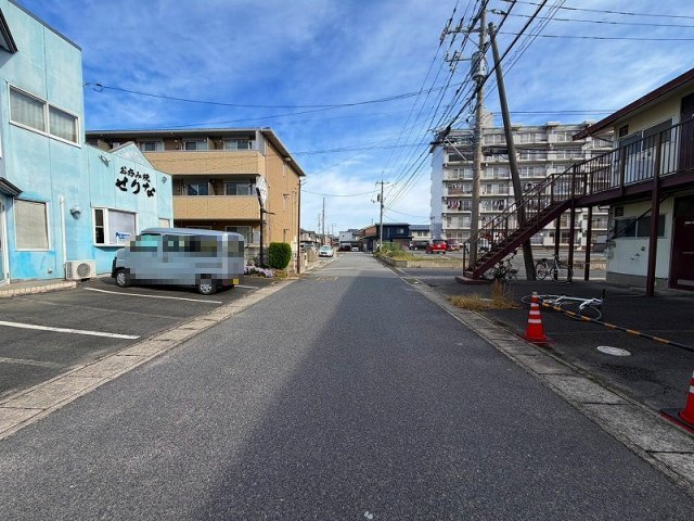 ■□米子市目久美町戸建□■の前面道路含む現地写真|前面道路になります。
道路幅も広く安心して運転して頂けます〇