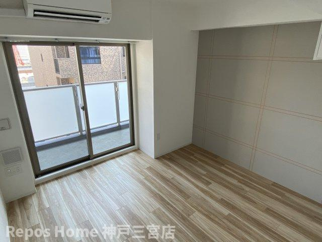 セレニテ神戸元町クレアの居間・リビング