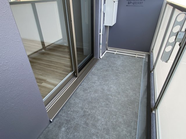 セレニテ神戸元町クレアのバルコニー