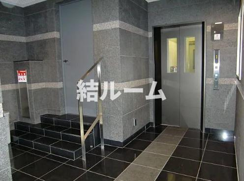 板橋区成増２丁目の賃貸マンションのロビー