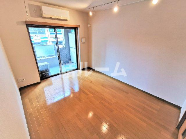 板橋区成増２丁目の賃貸マンションの居間・リビング