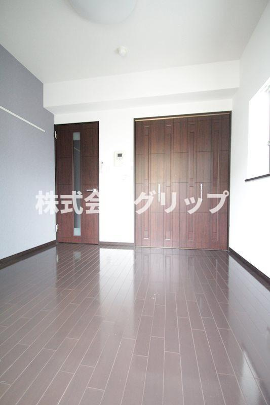 グリフィン横浜・桜木町六番館の居間・リビング