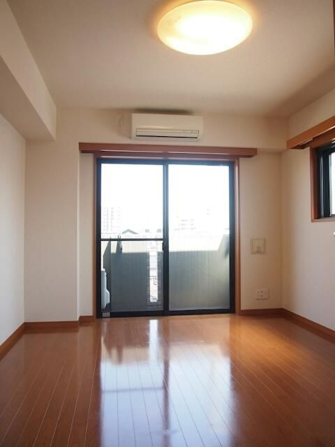 ルーブル早稲田参番館の居間・リビング
