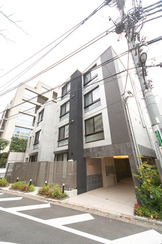 レジデンス市谷仲之町の外観